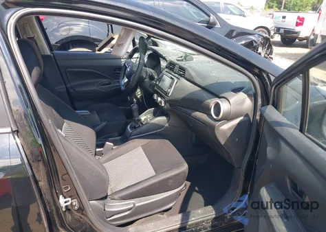 2021 Nissan Versa S 5-Speed Manual Transmission z USA, uszkodzony, nr VIN 3N1CN8BV4ML917525